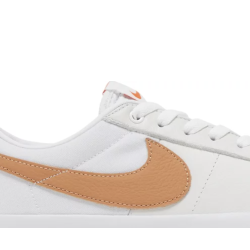 NIKE SB SHOES BLAZER LOW - WHITE COGNAC