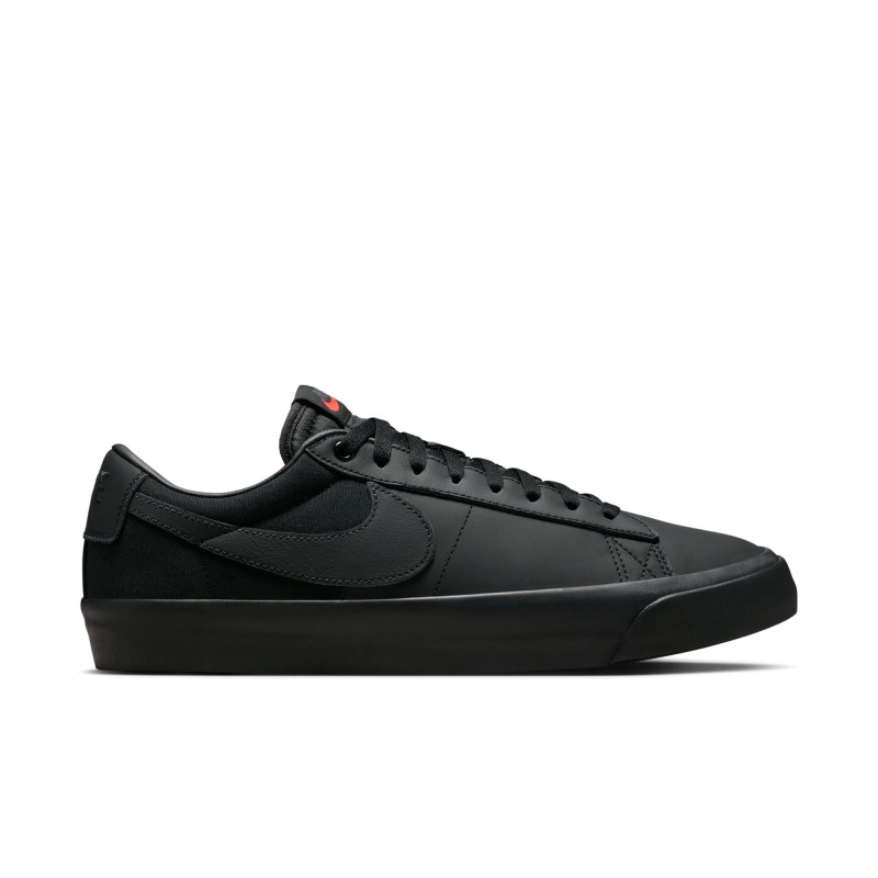 NIKE SB SHOES BLAZER LOW - BLACK BLACK BLACK
