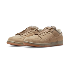 NIKE SB SHOES DUNK LOW - PARACHUTE BEIGE