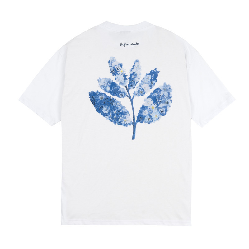 MAGENTA TEE BLUE FLOWERS - WHITE