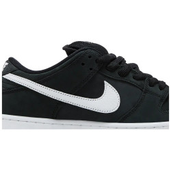 NIKE SB SHOES DUNK LOW - BLACK WHITE GUM