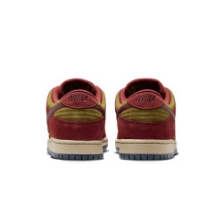 NIKE SB SHOES DUNK LOW - DARK TEAM RED BURGUN