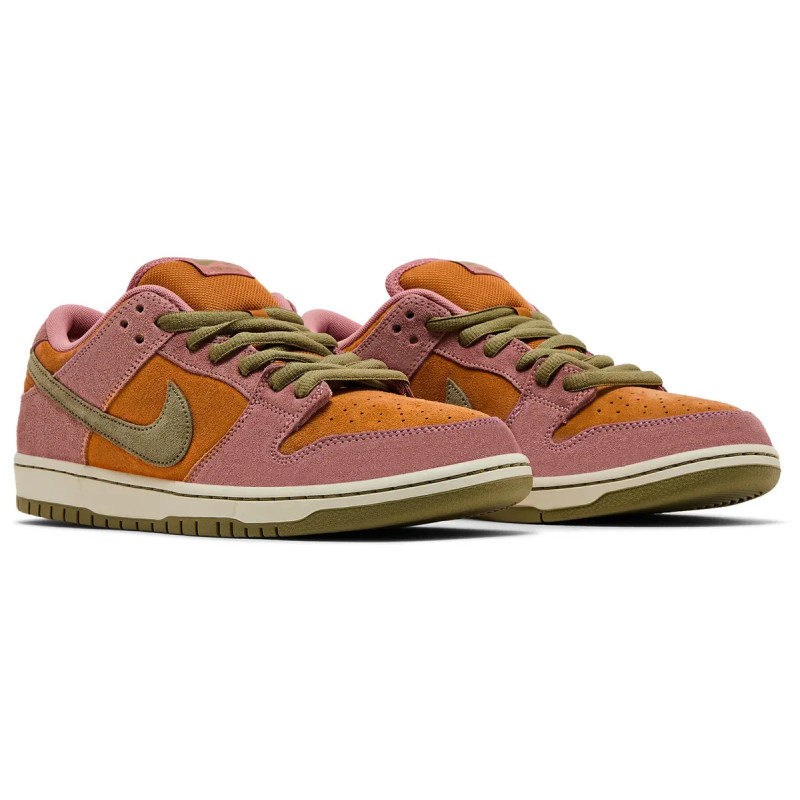 NIKE SB SHOES DUNK LOW - RED STRADUST NEUTRAL
