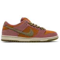 NIKE SB SHOES DUNK LOW - RED STRADUST NEUTRAL