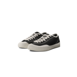 VILLAGE SHOES 1.30PM - BLACK WHISPER WHITE